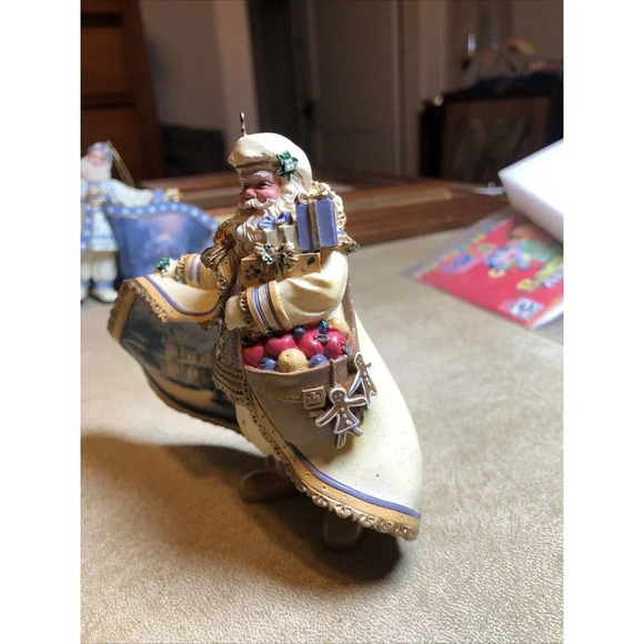 2003 Thomas Kinkade Old World Santa's Christmas Heirloom Ornament NOS 11 of 17 - Picture 2 of 7